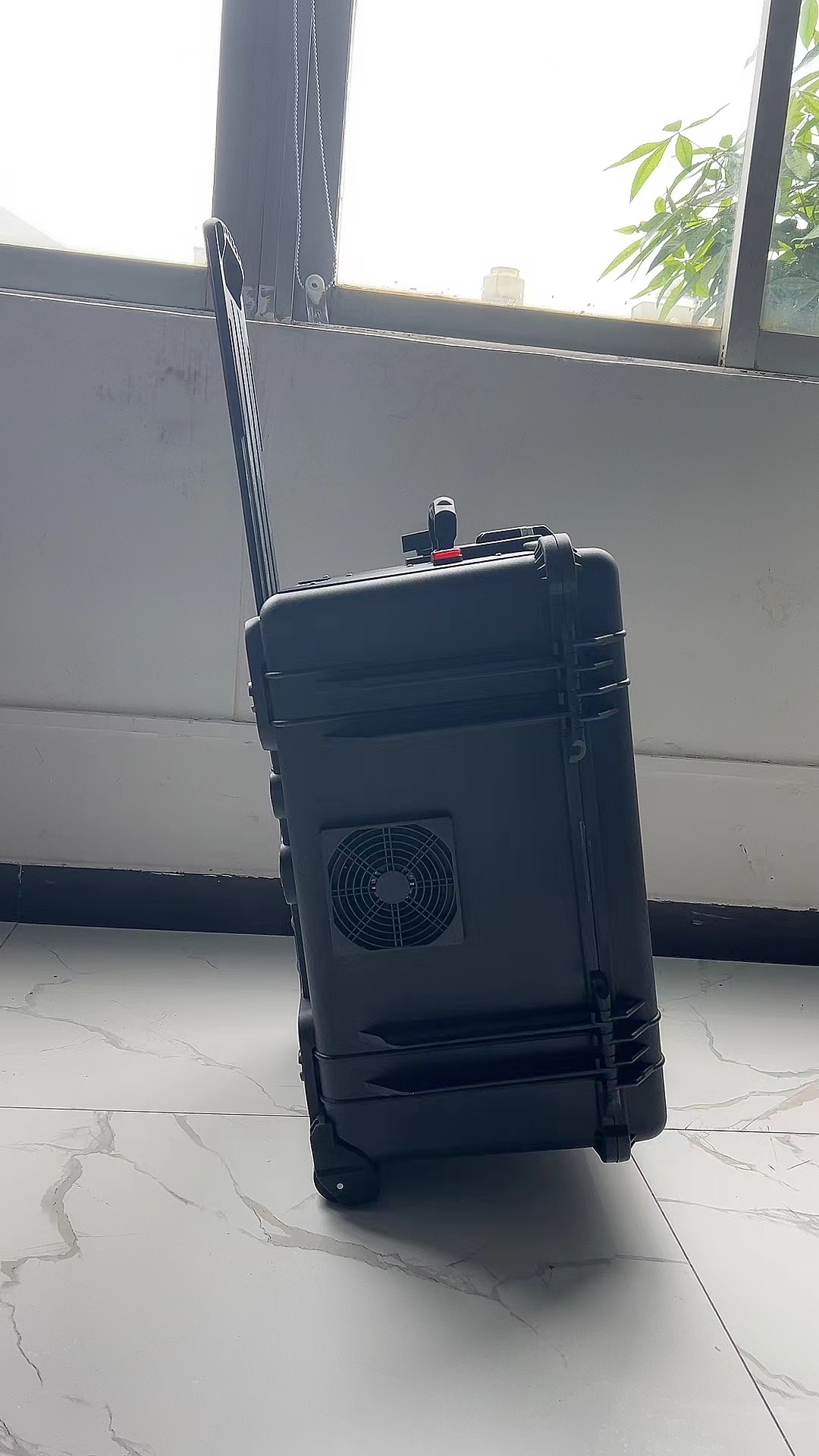 山西手拉箱型移动通信干扰器